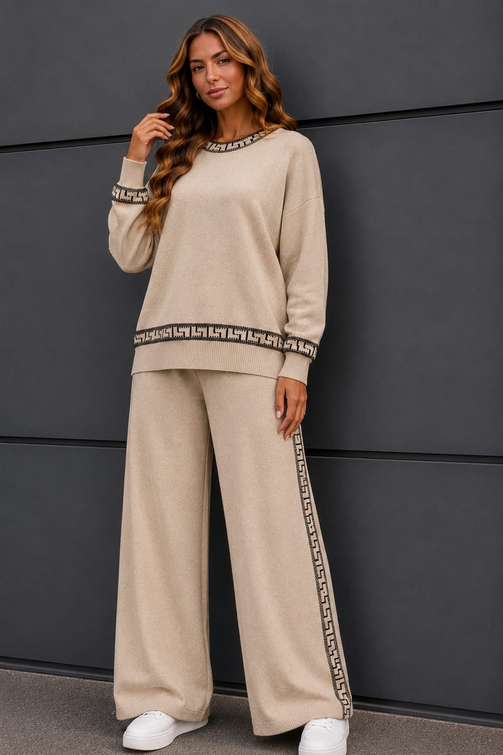 ✨ Compleu tricotat fin – elegant, confortabil și versatil 🤎
